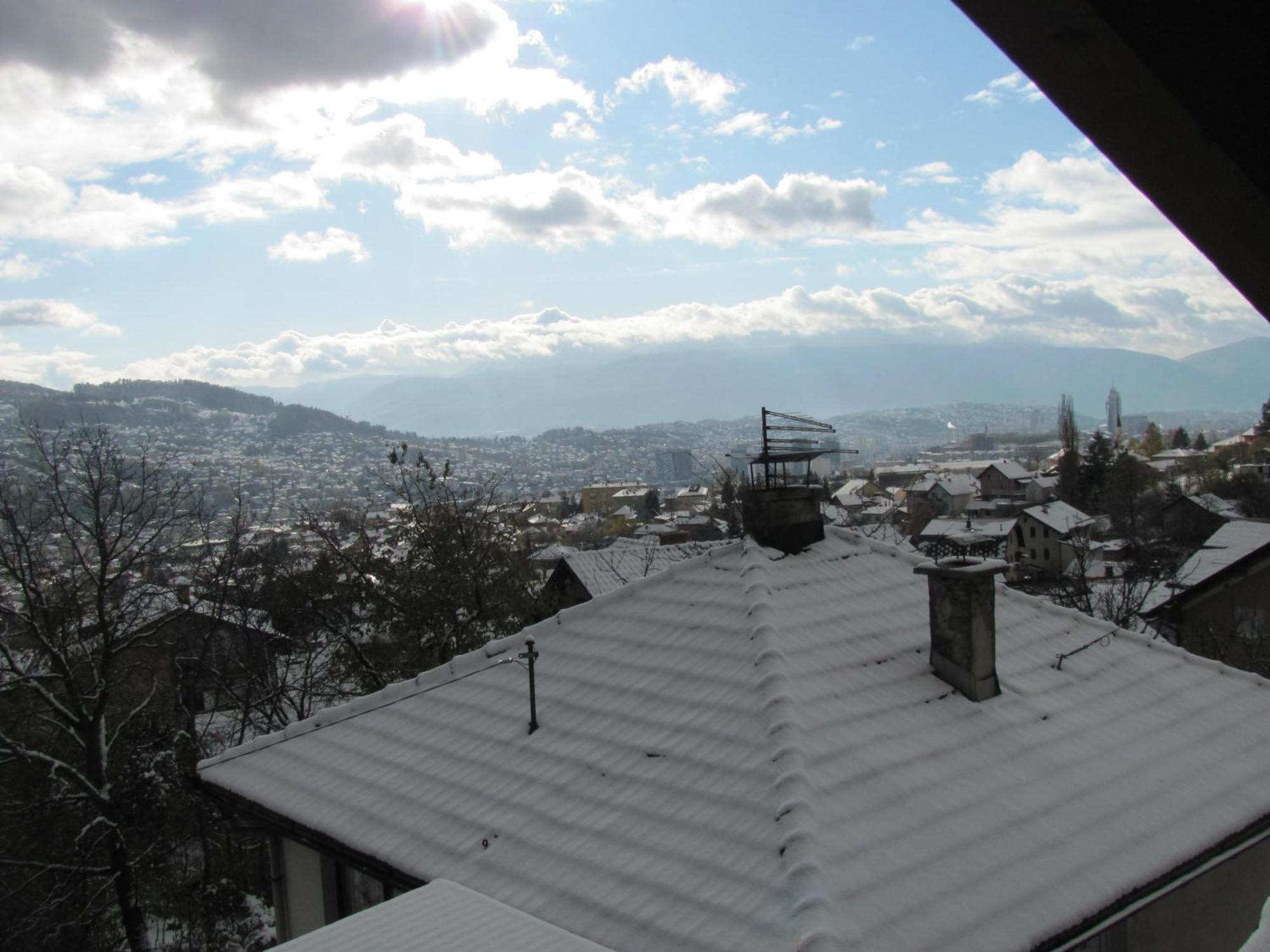 Apartment Safir - Free Parking Saraievo Exterior foto