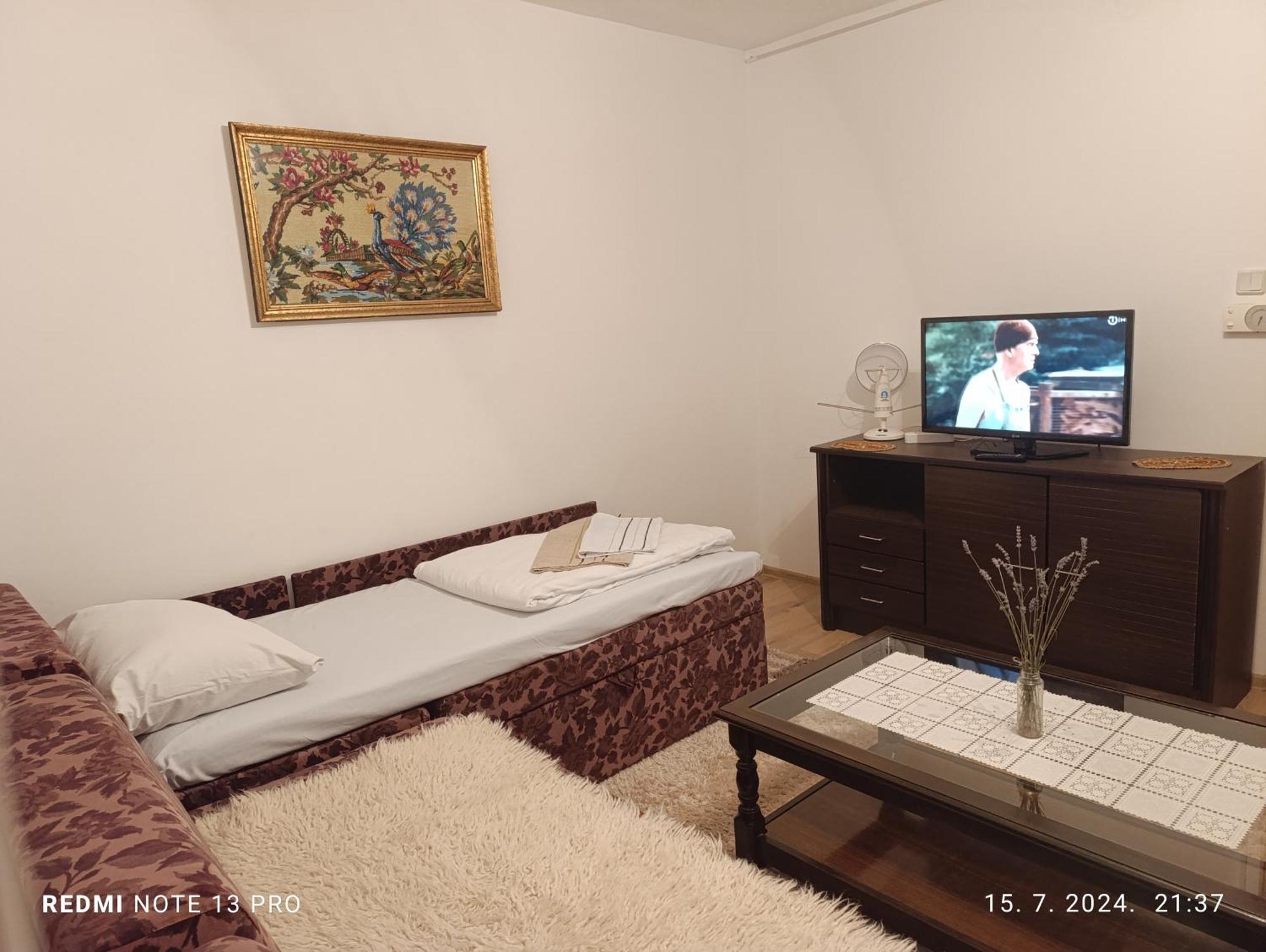 Apartment Safir - Free Parking Saraievo Exterior foto