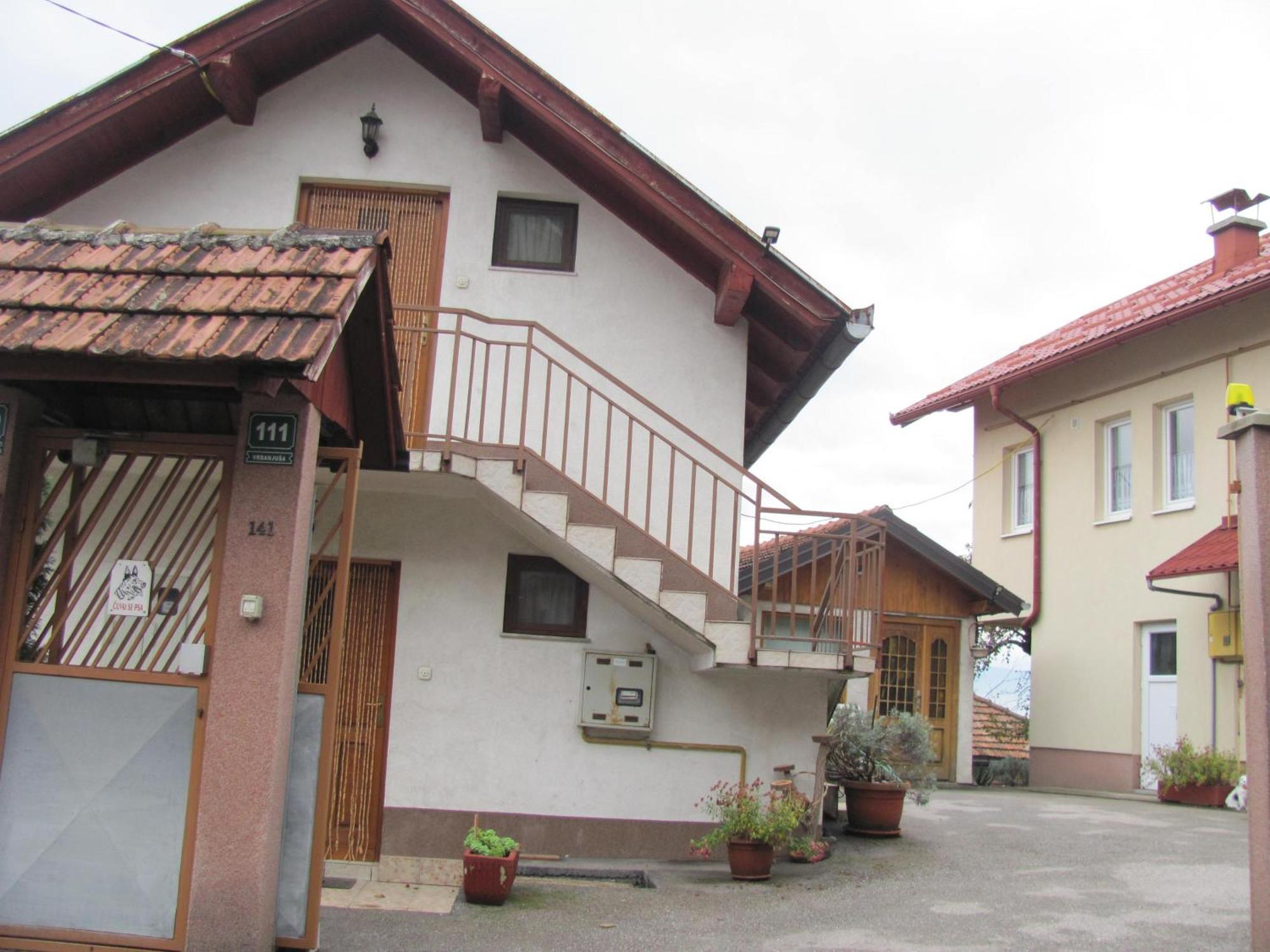 Apartment Safir - Free Parking Saraievo Exterior foto